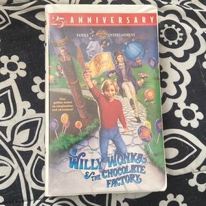 1996 25th Anniversary Edition Willy Wonka and The Chocolate Factory VHS Tape